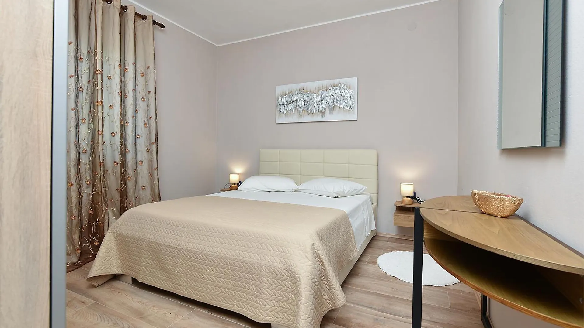 Apartments Gabrijela 2399 Rakalj