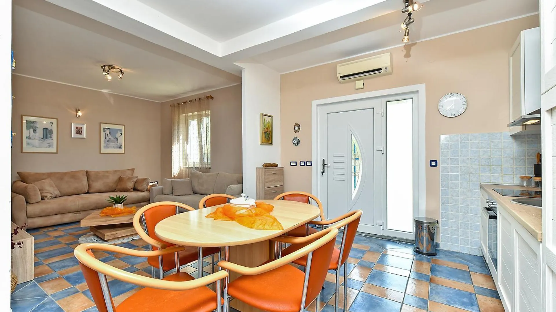 Apartments Gabrijela 2399 Rakalj