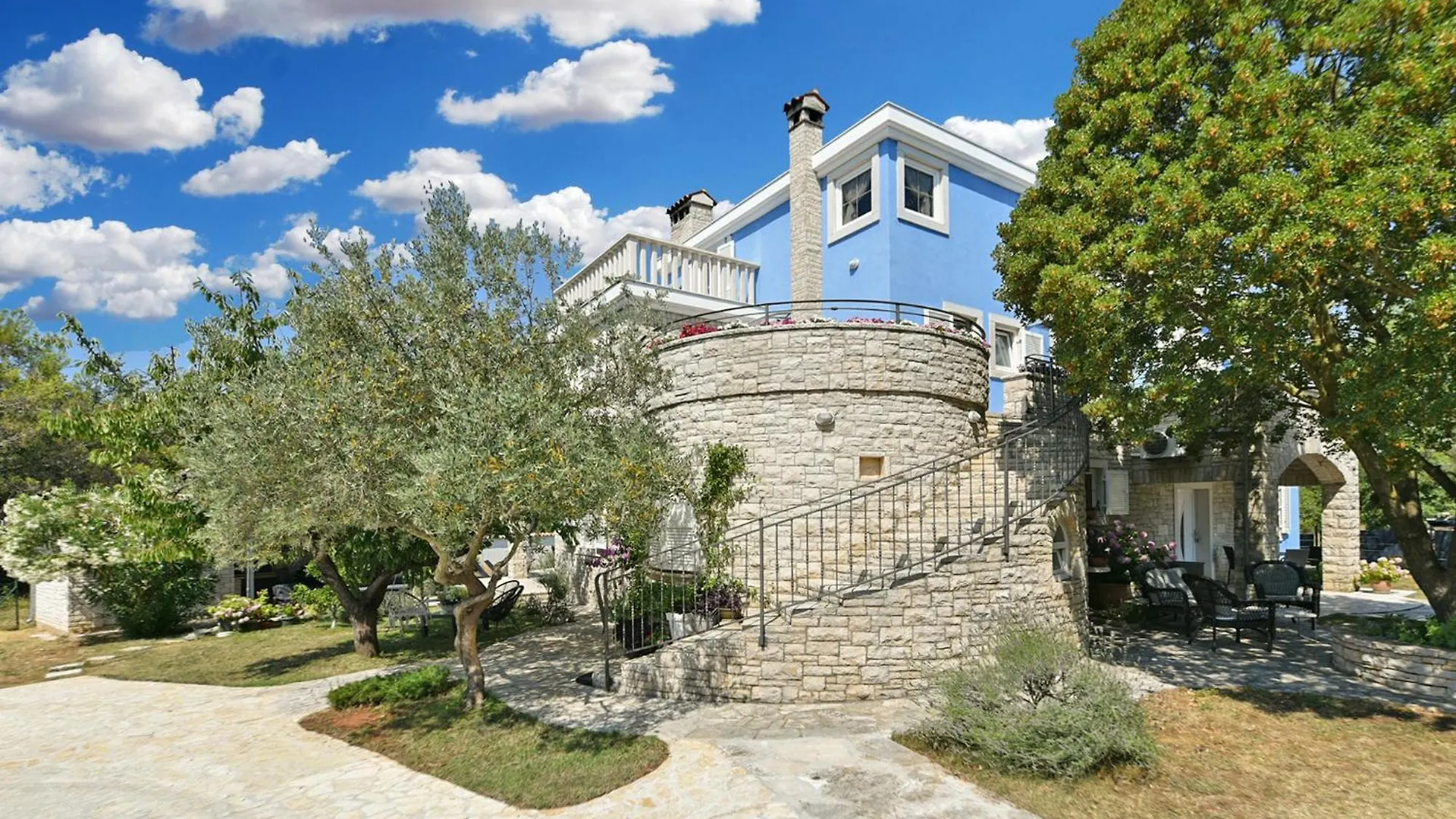 Apartments Gabrijela 2399 Rakalj